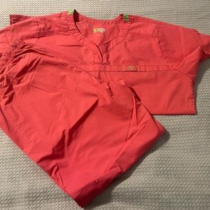 Wonder wink scrub set.